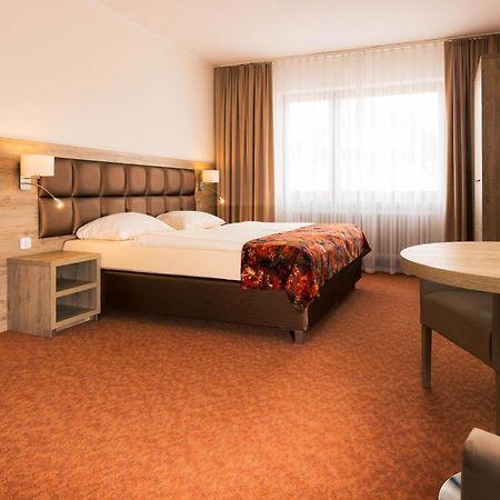 Strand Hotel Nordsee, Hotel Deichlaeufer 托斯恩斯 外观 照片
