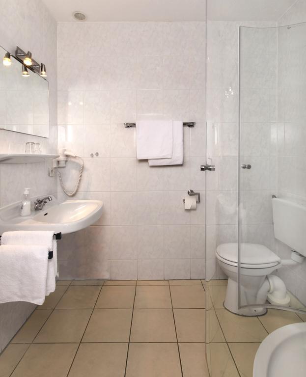 Strand Hotel Nordsee, Hotel Deichlaeufer 托斯恩斯 外观 照片
